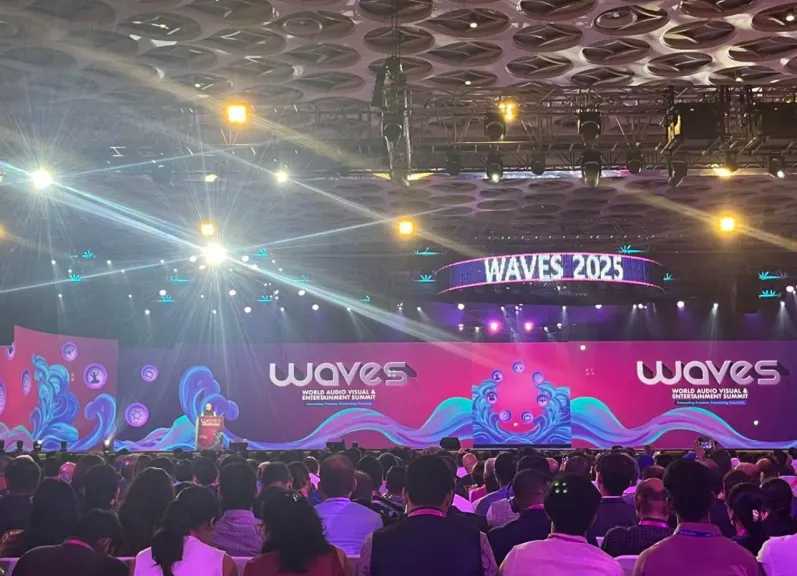 وزير الثقافة يصل مومباي للمشاركة في قمة WAVES العالمية بحضور 10 آلاف مبدع من 100 دولة 