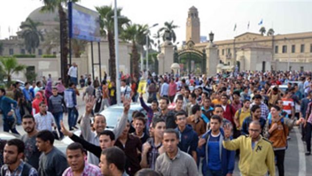 تأجيل محاكمة متهمّين بقطع الطريق أمام جامعة القاهرة لـ 13 نوفمبر