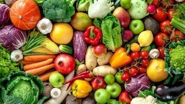 بالفيديو.. أسعار الخضروات والفاكهة في الأسواق اليوم