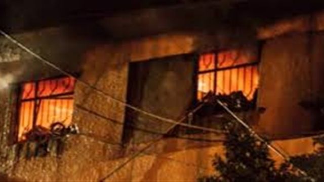 بسبب لهو الأطفال.. شاب يشعل النار فى شقة جاره بمدينة بدر