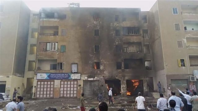 حريق يلتهم مخزن وشقتين بمدينة بدر