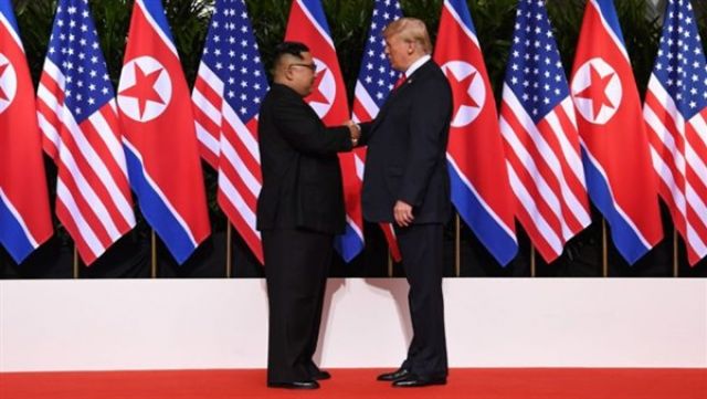 نائب الرئيس الأمريكى: ترامب يلتقى زعيم كوريا الشمالية فى 2019