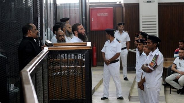 تأجيل محاكمه المتهمين بـخليه طلاب حلوان لـ15 ديسمبر للإطلاع