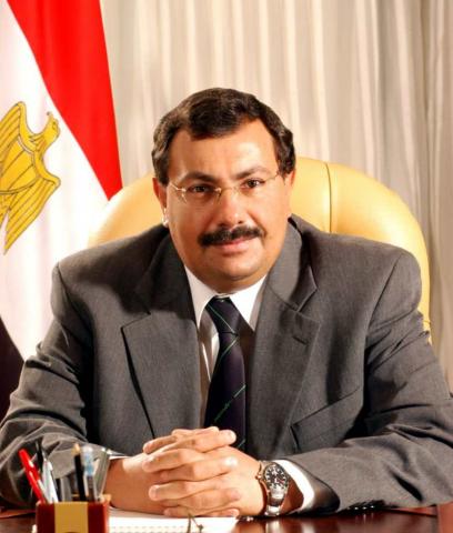 وزارة الاتصالات تطلق اسم الراحل طارق كامل على إحدى قاعاتها