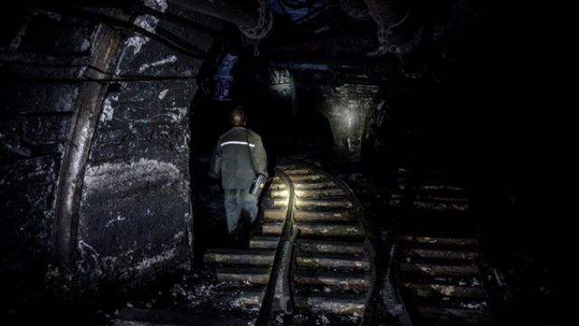 منجم ذهب يقتل 30 عاملا في أفغانستان