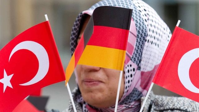 الداخلية الألمانية: نصف اللاجئين الأتراك حصلوا على الحماية