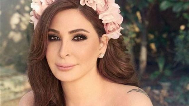 إليسا تتغزل في مصر عبر تويتر