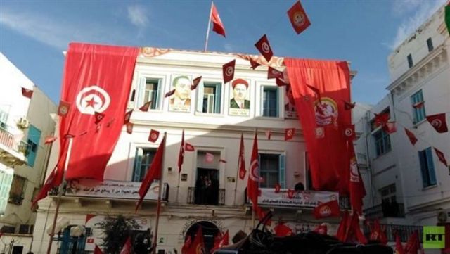 إضراب عام في تونس ومطالب بإقالة الحكومة بسبب زيادة الأجور