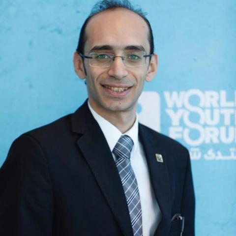 محمد عزيز عضو المجلس القومى لحقوق الإنسان