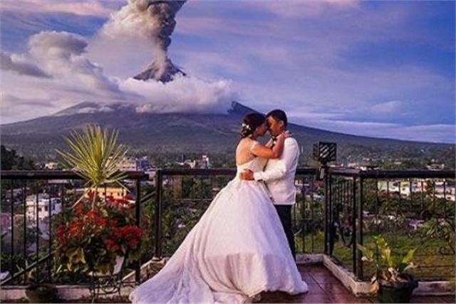 الزواج خلف حمم البركان