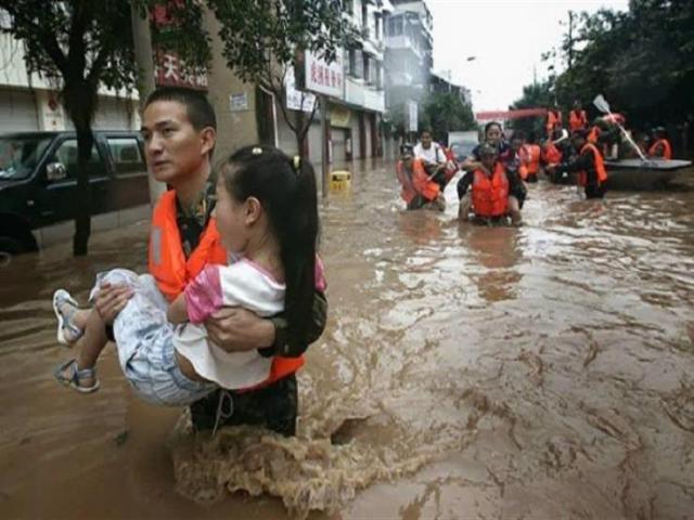 فيضانات في اندونسيا 