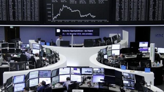 التراجع يخيم على الأسهم الأوروبية اليوم الاثنين