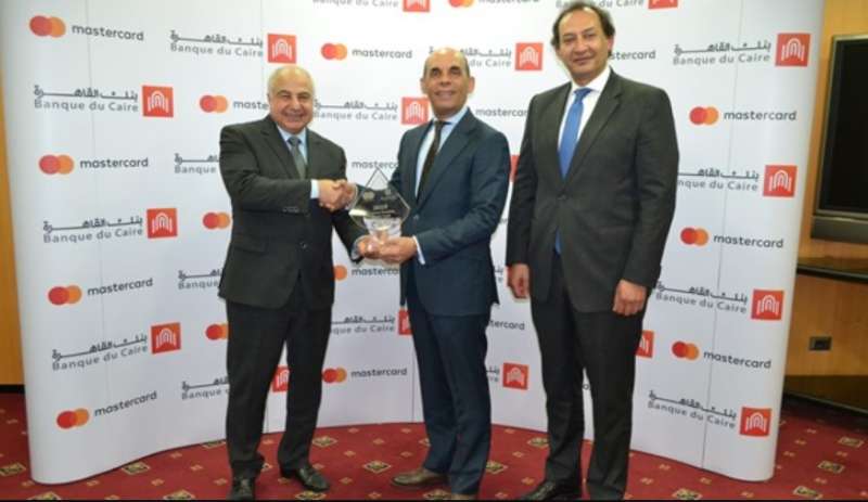 بنك القاهرة يصدر 100 ألف بطاقة ائتمانية في 2019