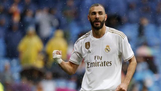 كريم بنزيما يقود ريال مدريد أمام بلد الوليد في الدوري الإسباني