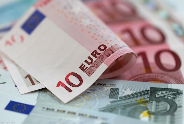 سعر صرف اليورو اليوم في البنوك وشركات الصرافة