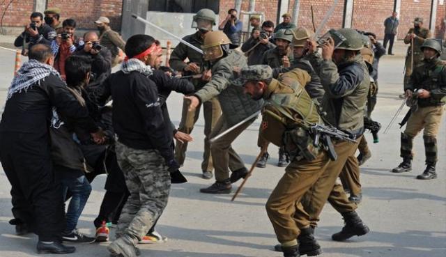 قتلى ومصابين باكستانيين في هجوم هندي بكشمير