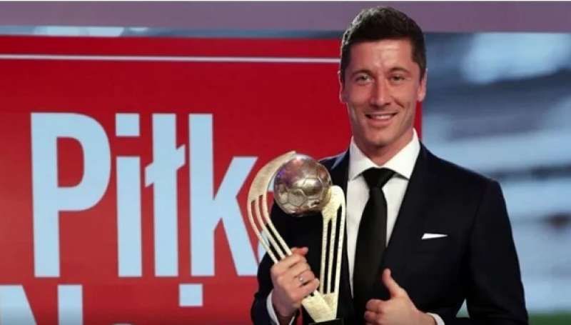 للمرة الثامنة في تاريخه.. ليفاندوفسكي أفضل لاعب في بولندا