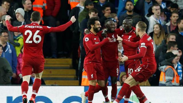 لاعبي فريق ليفربول