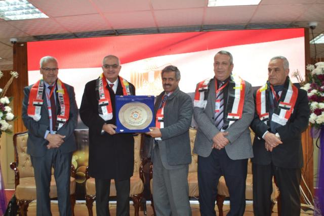 جامعة المنصورة تستضيف ١٤ عميدًا لكليات الآداب
