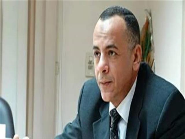 الأمين الأعلى للآثار يتفقد أعمال الترميم لمسلة ميدان التحرير