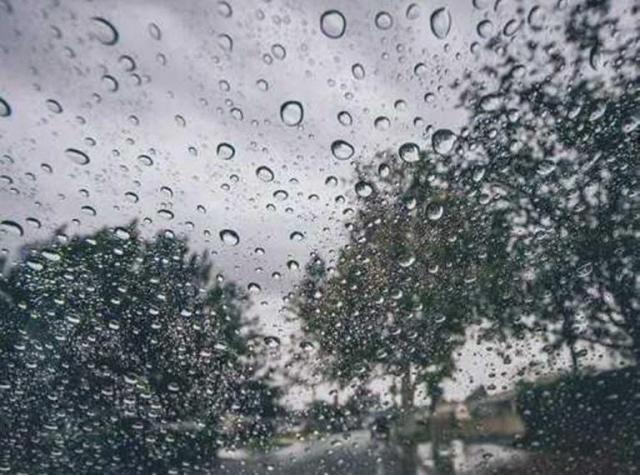 طقس اليوم يشهد سقوط أمطار غزيرة