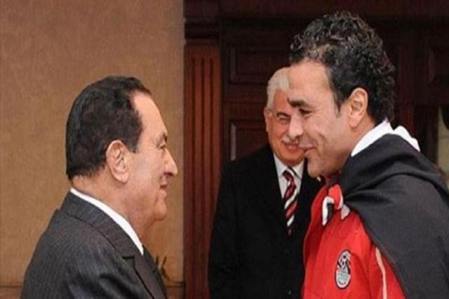عصام الحضري مع الرئيس الراحل حسني مبارك