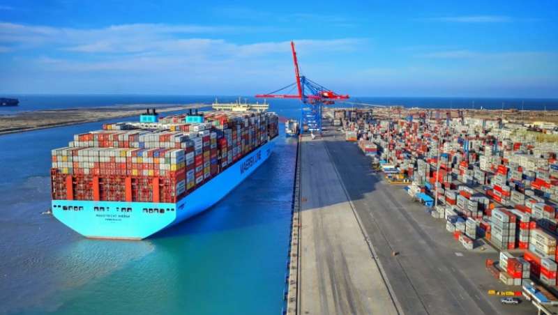 ميناء دمياط يستقبل 12 سفينة للحاويات والبضائع العامة خلال 24 ساعة