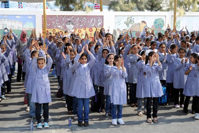 عاجل | الحكومة تكشف حقيقة رفع الغياب عن طلاب المدارس في الفصل الدراسي الثاني