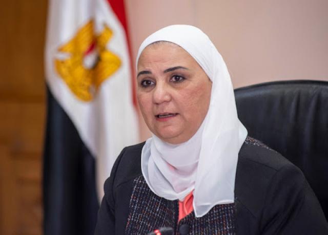 وزيرة التضامن توجه الهلال الأحمر بالإسماعيلية بإنقاذ الأسر المتضررة