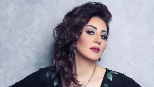 وفاء عامر