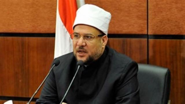 عاجل| وزير الأوقاف يكشف موقف مرتبات العاملين بالمساجد بعد غلقها