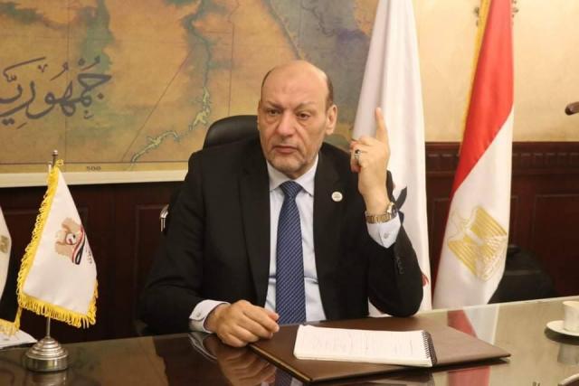 الدكتور حسين أبو العطا رئيس حزب المصريين