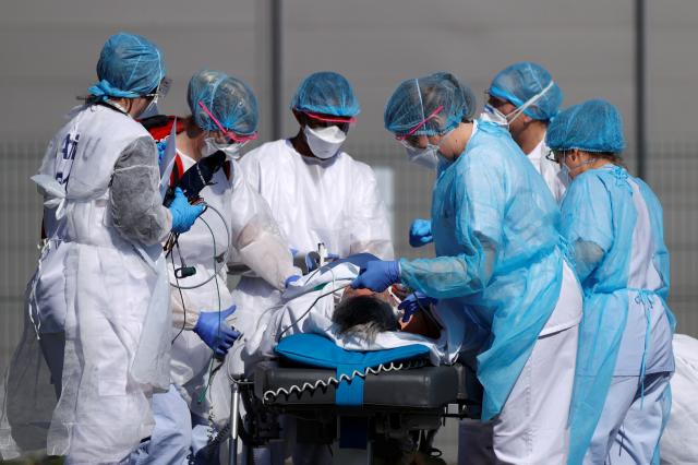 عاجل| فرنسا تسجل 240 وفاة جديدة بفيروس كورونا.. و2448 إصابة