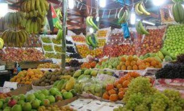 عاجل| إلغاء رسوم العد والوزن علي تجار الفواكه والخضروات بسوق الجملة بالدقهلية