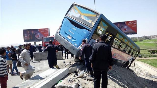 حوادث الطريق| 25 مصابا في انقلاب أتوبيس بالمنيا