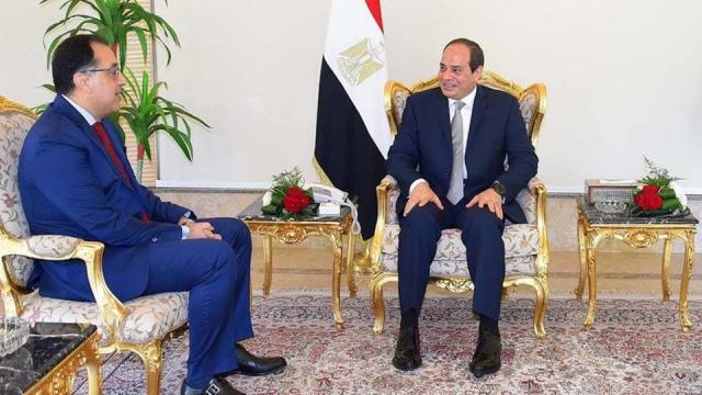 السيسي يبحث مع رئيس الوزراء الشراكة الصناعية بين مصر والإمارات والأردن