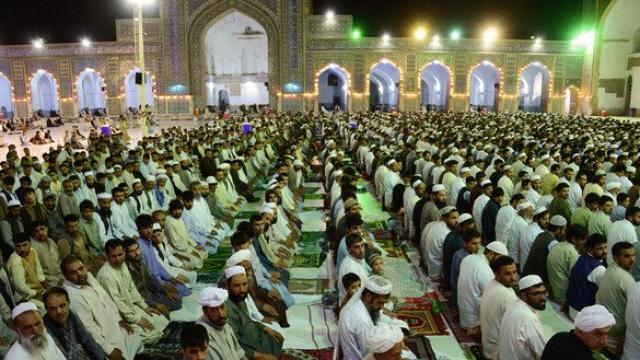 كورونا أفغانستان في رمضان| مساجد مفتوحة ونزاعات مستمرة