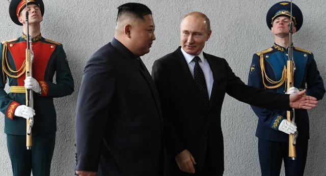بوتين وزعيم كوريا المشالية