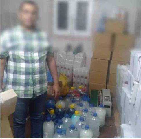 المتهم والمضبوطات 