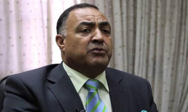 ”هما مشغلين بقر”.. إلهامي عجينة يثير الجدل بمشاجرة مع فرد أمن بجامعة المنصورة