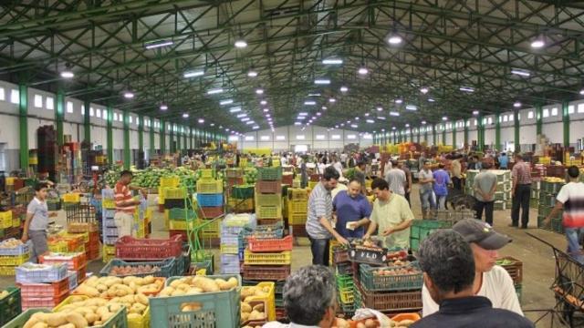 أسعار الخضروات والفاكهة بالأسواق اليوم الأربعاء 13 مايو 2020.. الفاصوليا بـ4 جنيه واليوسفي بـ3
