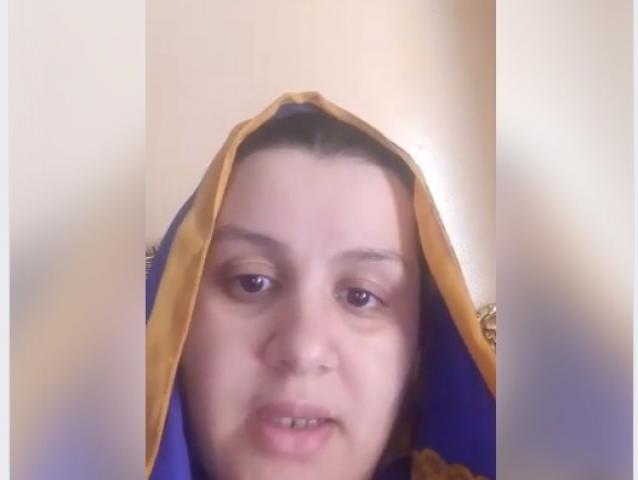 مصابة بكورونا تستغيث بوزارة الصحة على فيسبوك.. وابنتها لـ”الطريق”: أصيبت منذ يومين (فيديو)