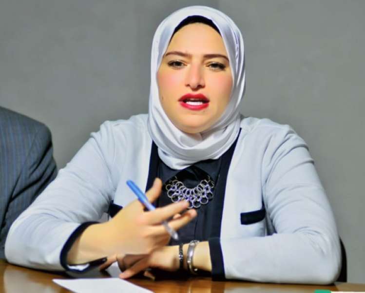 رحاب غزالة: أمانة المرأة تدعم مرشحات حزب أبناء مصر في ”الشيوخ”