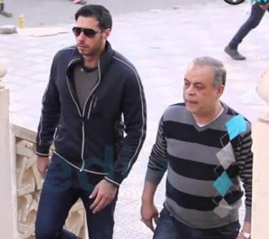 بالكمامات.. أول ظهور لأشرف زكي بعد إجرائه عملية في القلب مع أحمد السعدني (صورة)