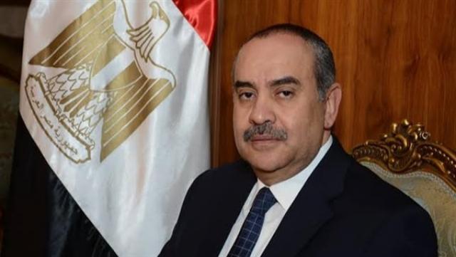 الطيار محمد منار وزير الطيران المدني