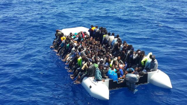 اللاجئين العائدين إلى ليبيا