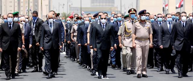 الرئيس السيسي يتقدم الجنازة العسكرية