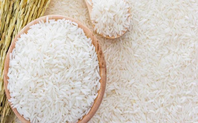 توقعات بتراجع أسعار الأرز خلال الفترة القادمة لوجود فائض كبير