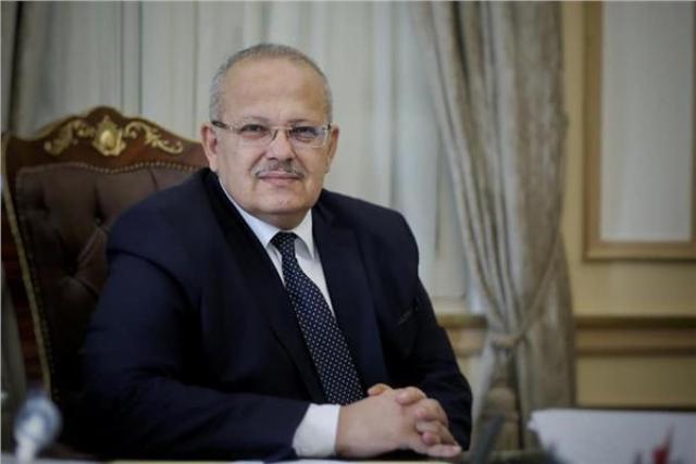 رئيس جامعة القاهرة يشيد بالموقف البطولي للقوات المسلحة المصرية