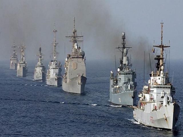 بوارج عسكرية في بحر إيجة